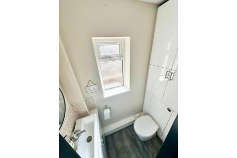 Downstairs Bathroom
