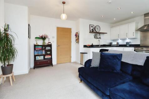 Lounge / Kitchen