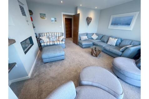 Lounge/Family/Games