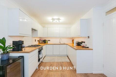 Theydon-8.jpg