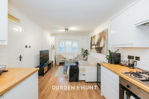 Theydon-9.jpg