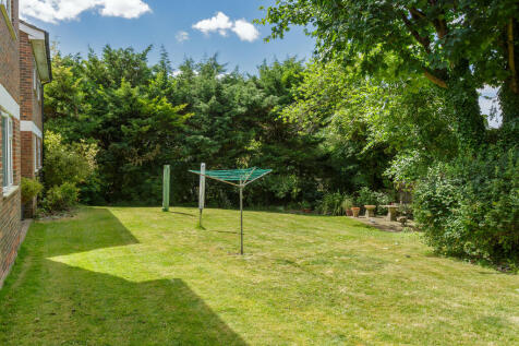 22B Clair Gardens...