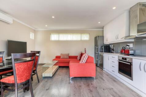 Villa 2 Lounge / Kitchen