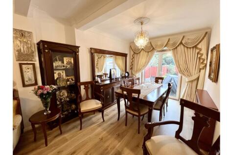 Living / Dining Room