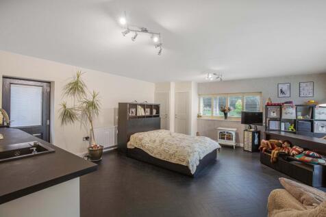 Annex En-Suite