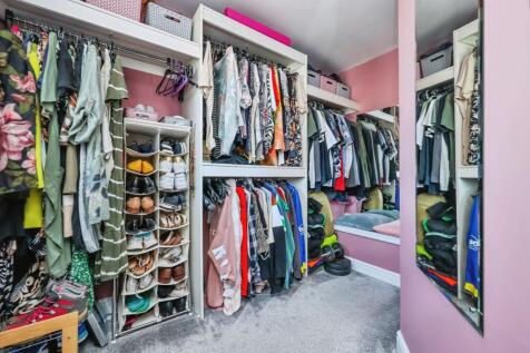 Walk-in Wardrobe