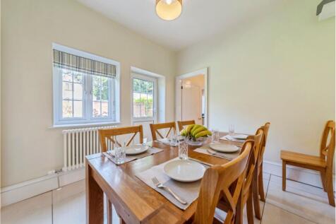 Breakfast Room