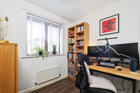 Bedroom Three/Study