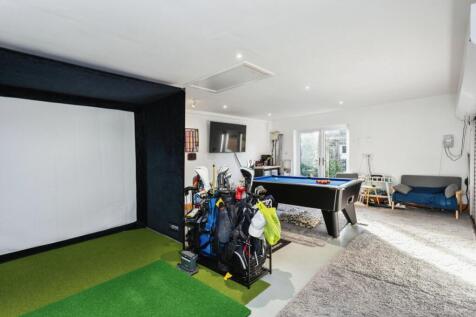 Triple Garage