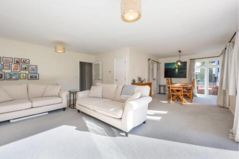 Living / Dining Room