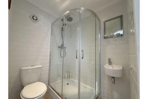 Master En-suite 