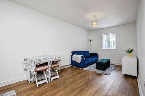 Lounge / Kitchen