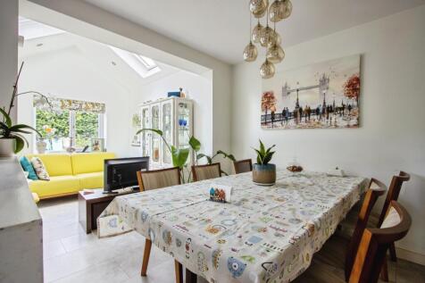 Kitchen/Family Room