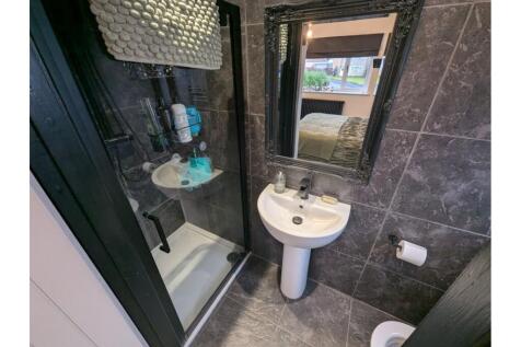 Master En-suite