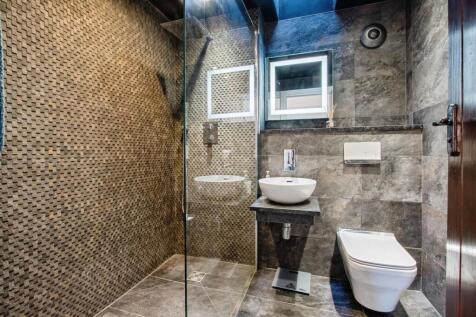 En-suite One