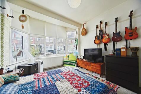 Reception/Bedroom