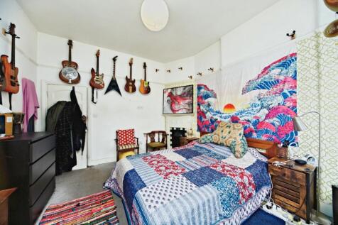 Reception/Bedroom