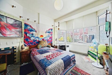 Reception/Bedroom