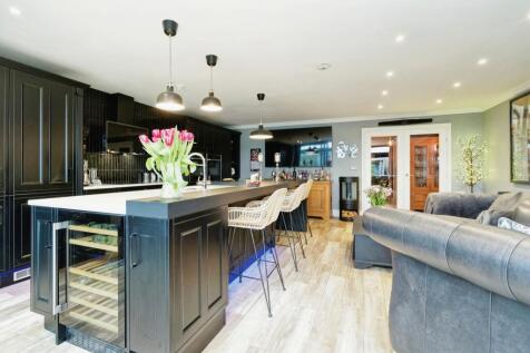 Kitchen/Family Room