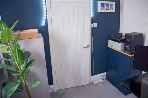 Bedroom Three/Study