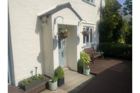 Entrance Porch