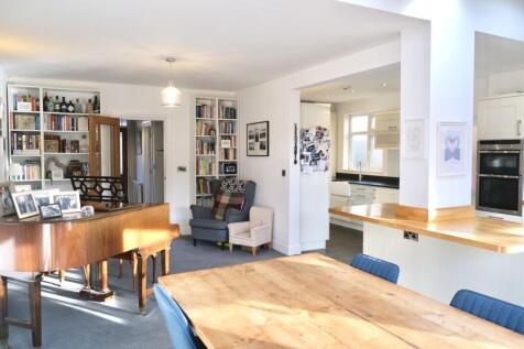 Kitchen/Family Room