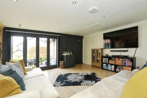 Family / Cinema Room