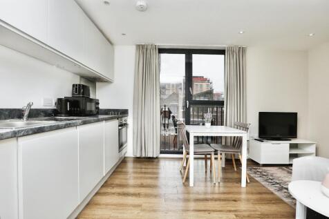 Lounge / Kitchen