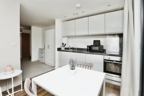 Lounge / Kitchen