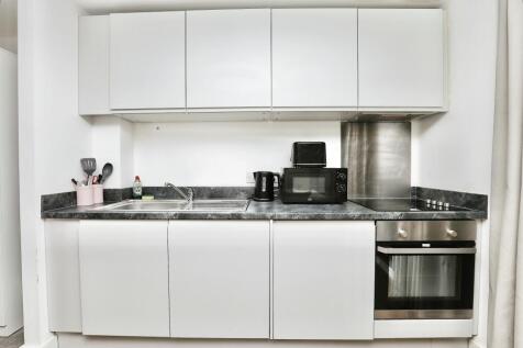 Lounge / Kitchen