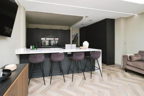 Kitchen Four