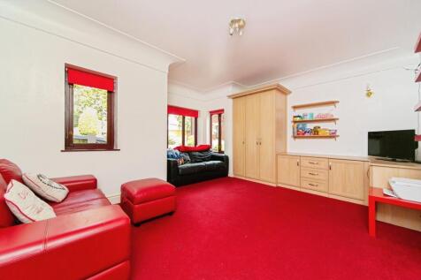 Living Room/Bedroom