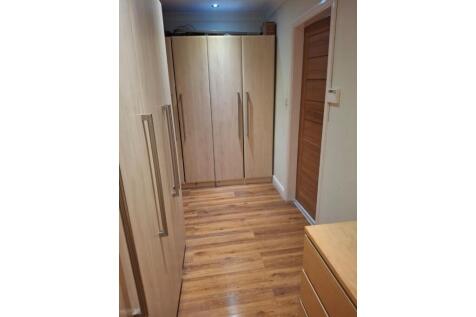 Walk-in Wardrobe