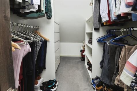 Walk-in Wardrobe