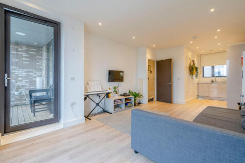 8426044-interior10-800