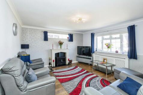 Attractive lounge