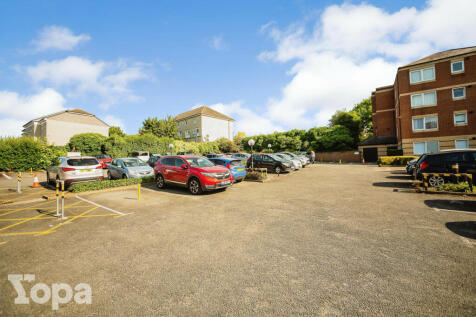 Private parking to rear of building