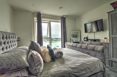 Main bedroom suite