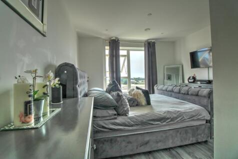 Main suite with view