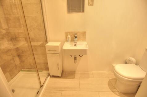 33 lav shower
