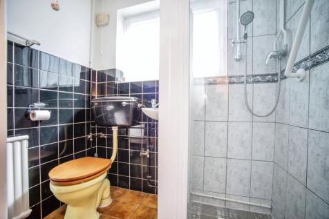 Family Shower Room