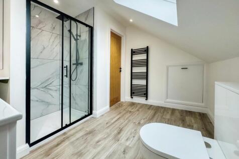 First Floor Bathroom