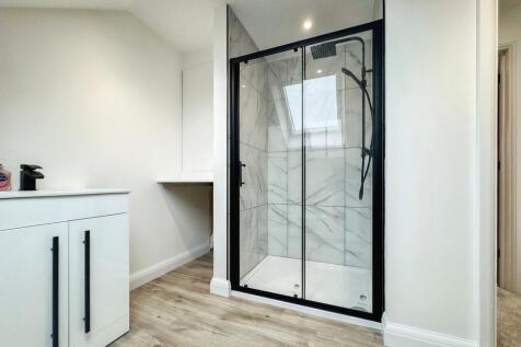 First Floor Bathroom