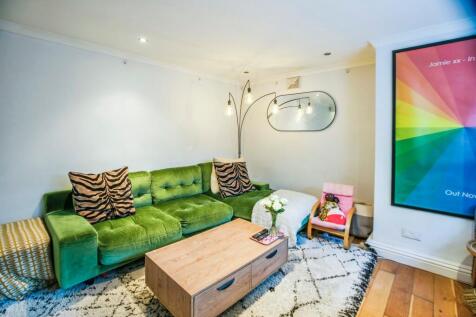 Lounge Alt.