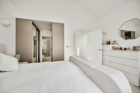 Master Bedroom/Bedroom One