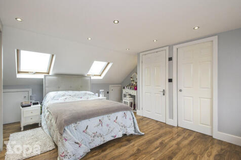 Master Bedroom (second floor)