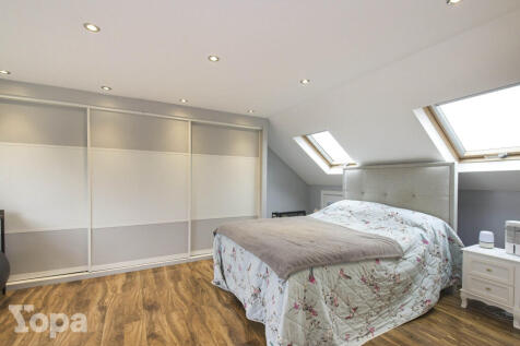 Master Bedroom (second floor)