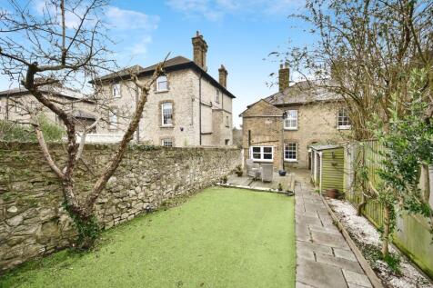 Private Rear Garden With Back Property View