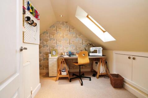 Bed 5/nursery/study