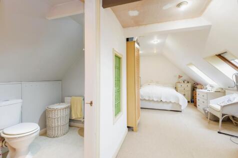 Bedroom-Bathroom